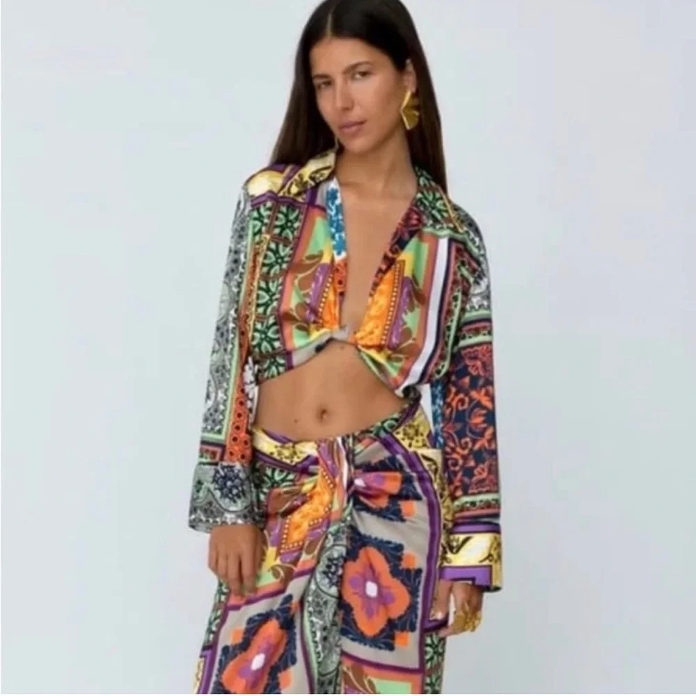 Zara printed crop blouse - never worn - Picture 3 of 7